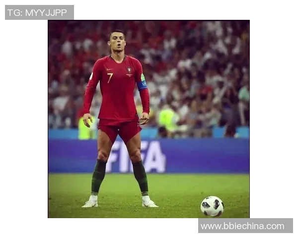 足球巨星C罗的辉煌历程与成就全景展示PPT